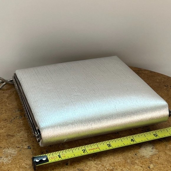 Vintage Metalic Silver Lame Clutch / Handbag Retro Evening Wear Snap Closure - Picture 2 of 7